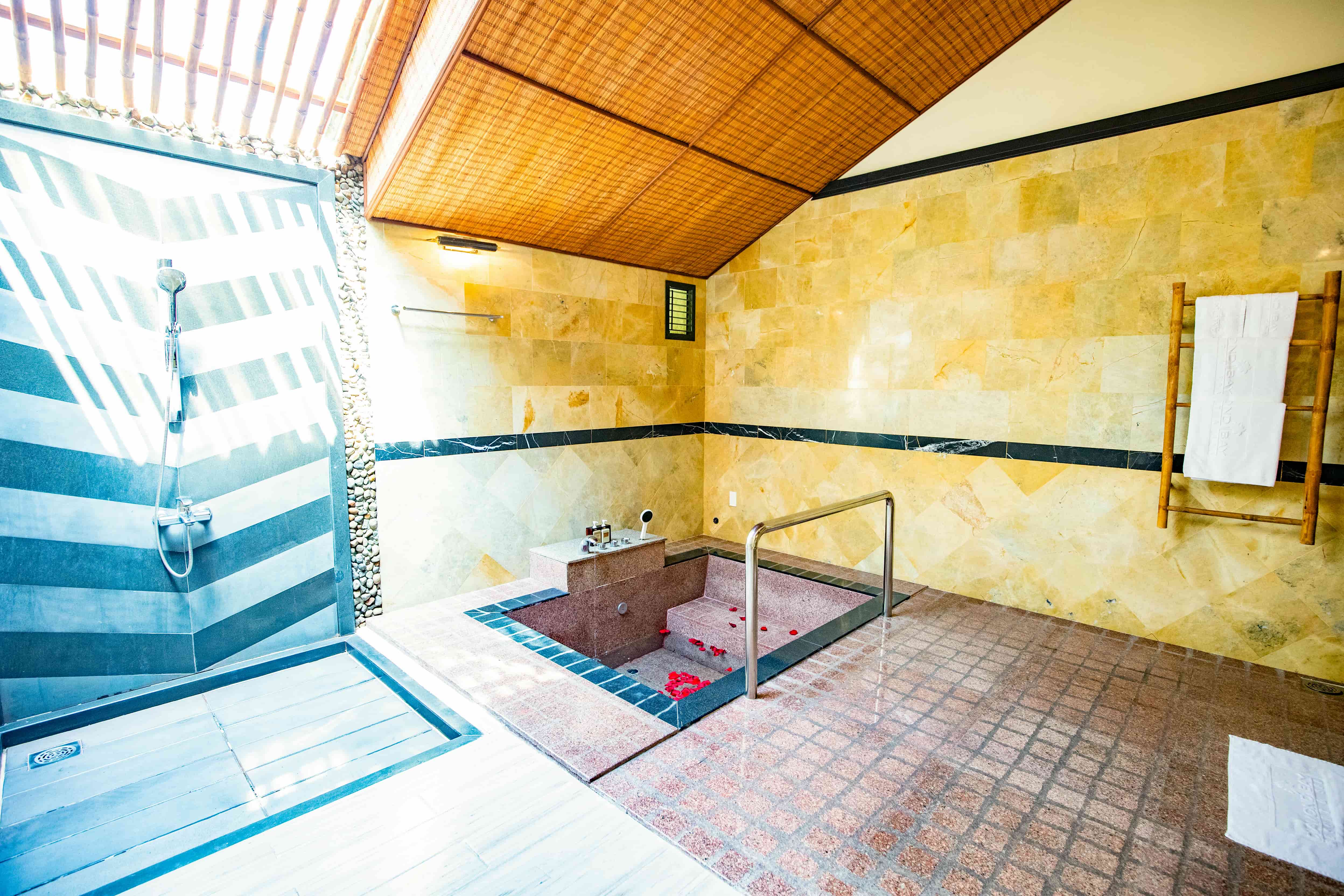 Diamond Ocean Bungalow