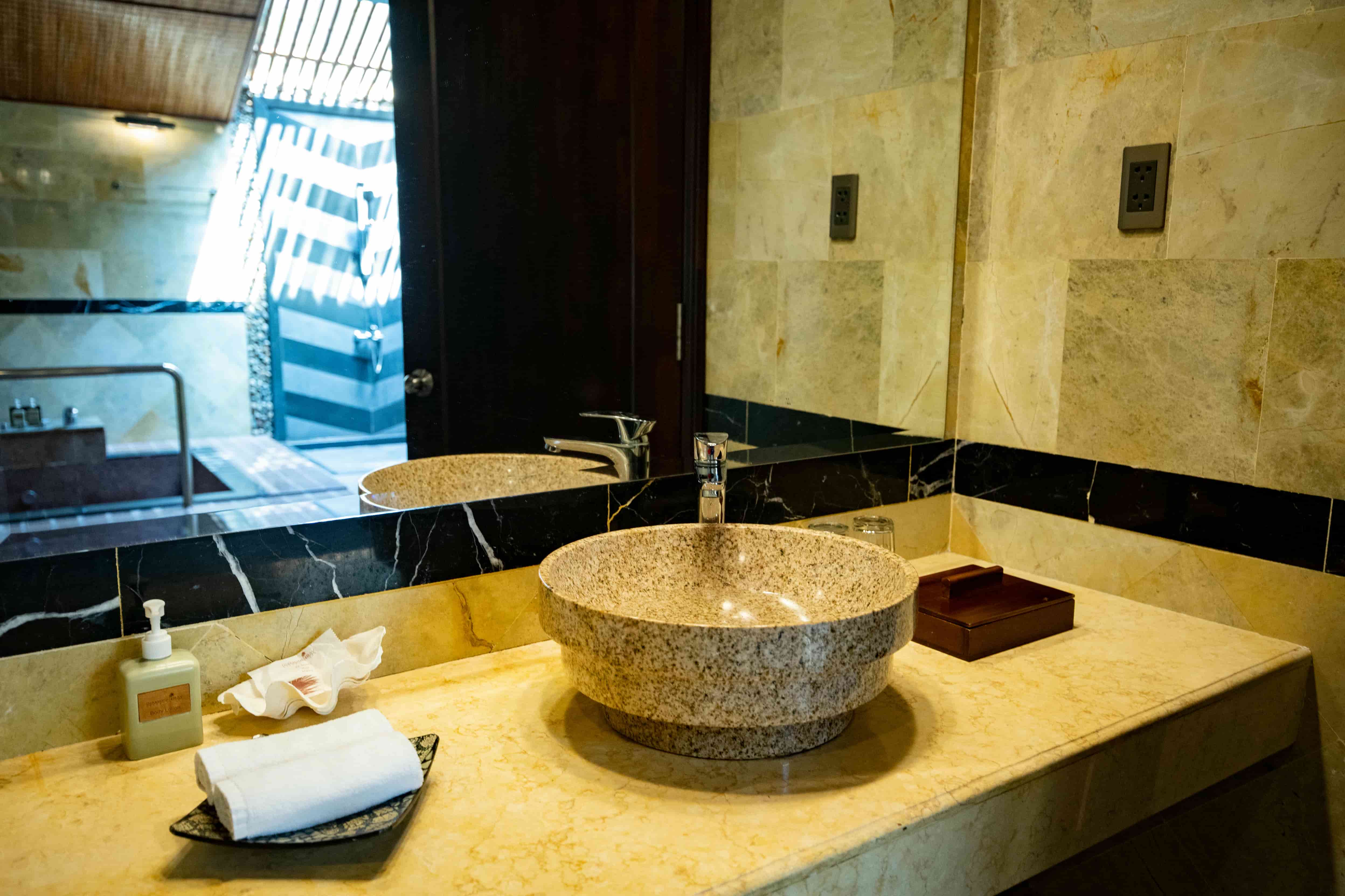 Diamond Ocean Bungalow