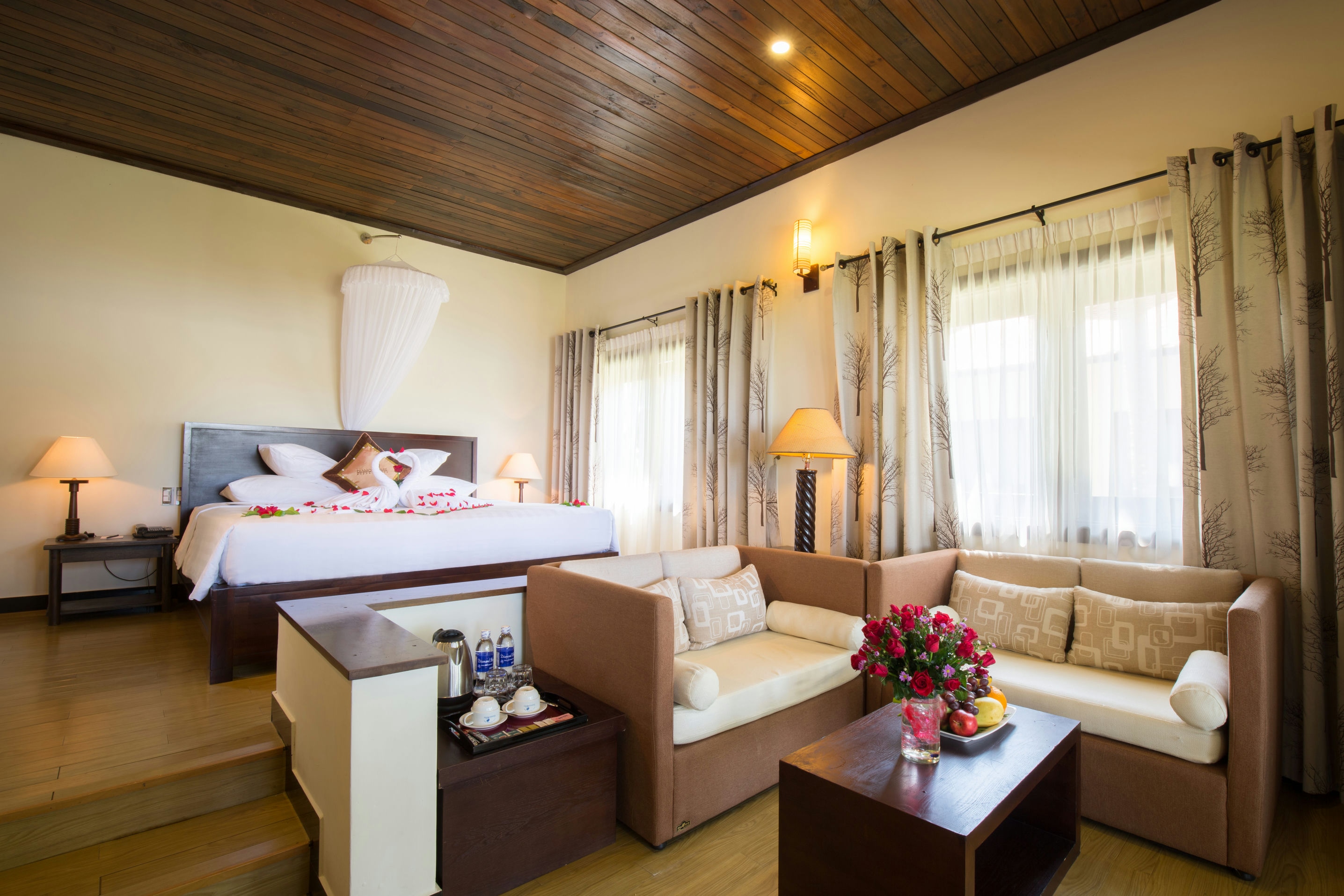 Diamond Jacuzzi Bungalow