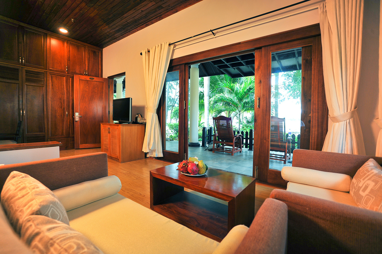 Diamond Jacuzzi Bungalow