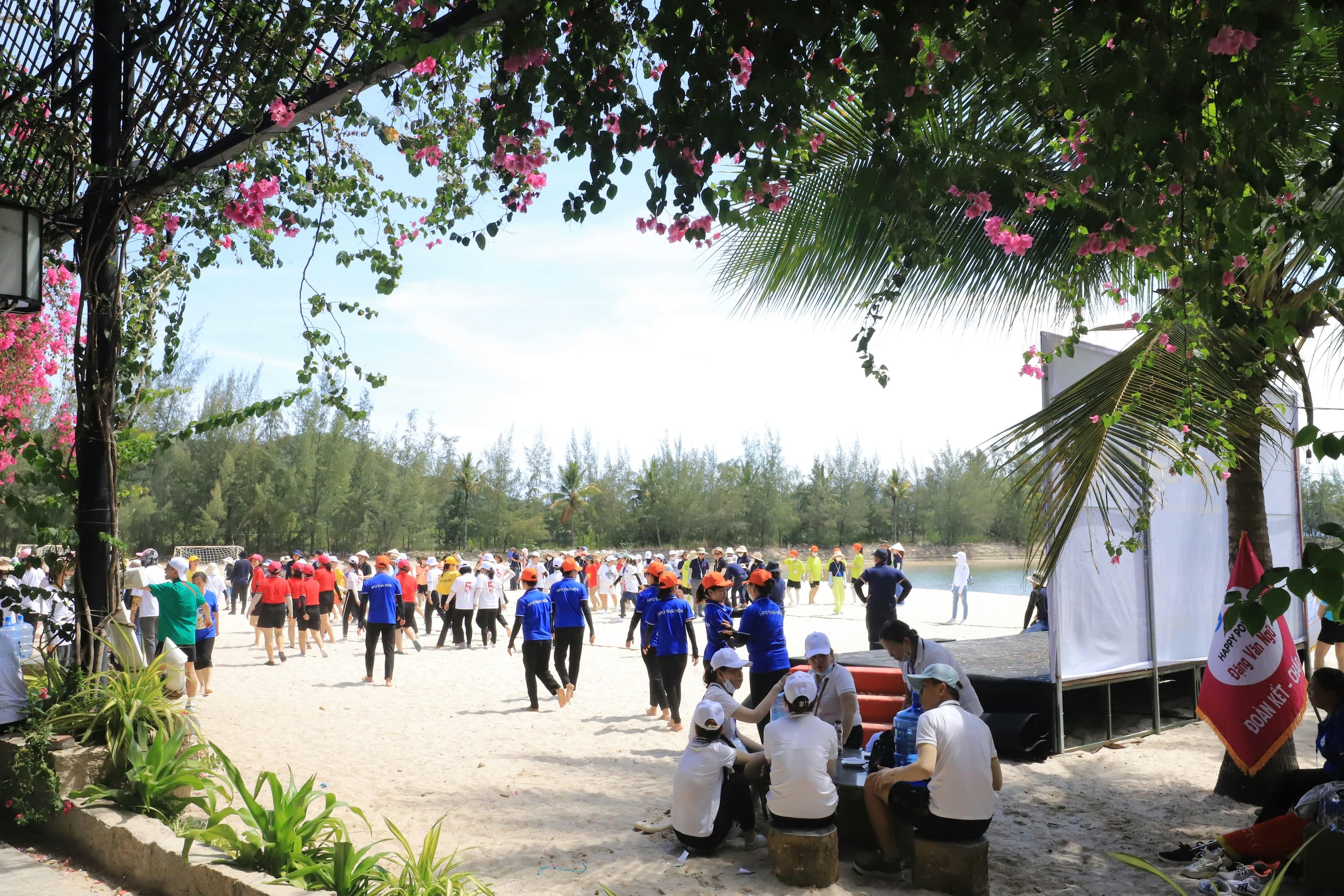 C - House (Bên ngoài)