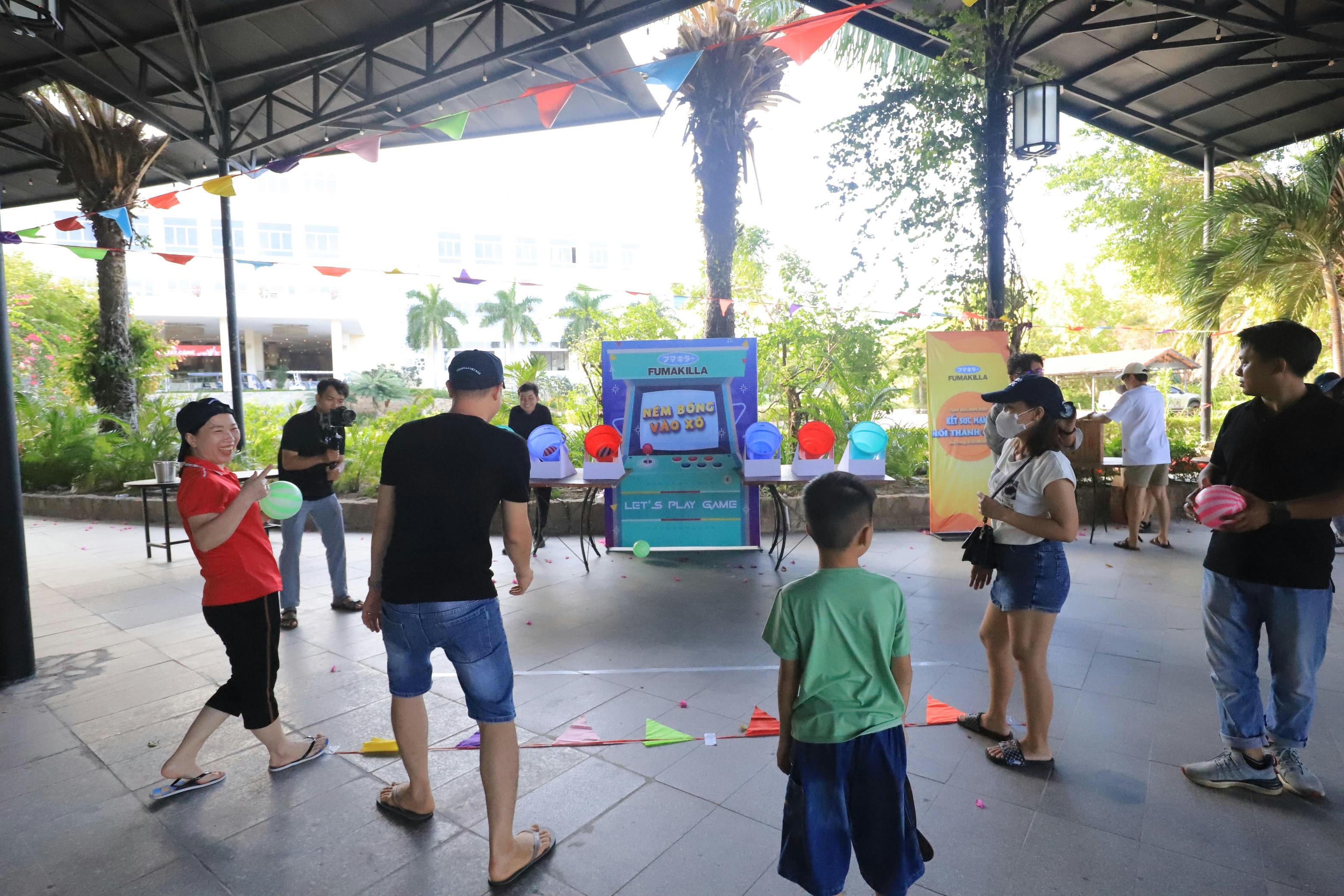 C - House (Bên ngoài)