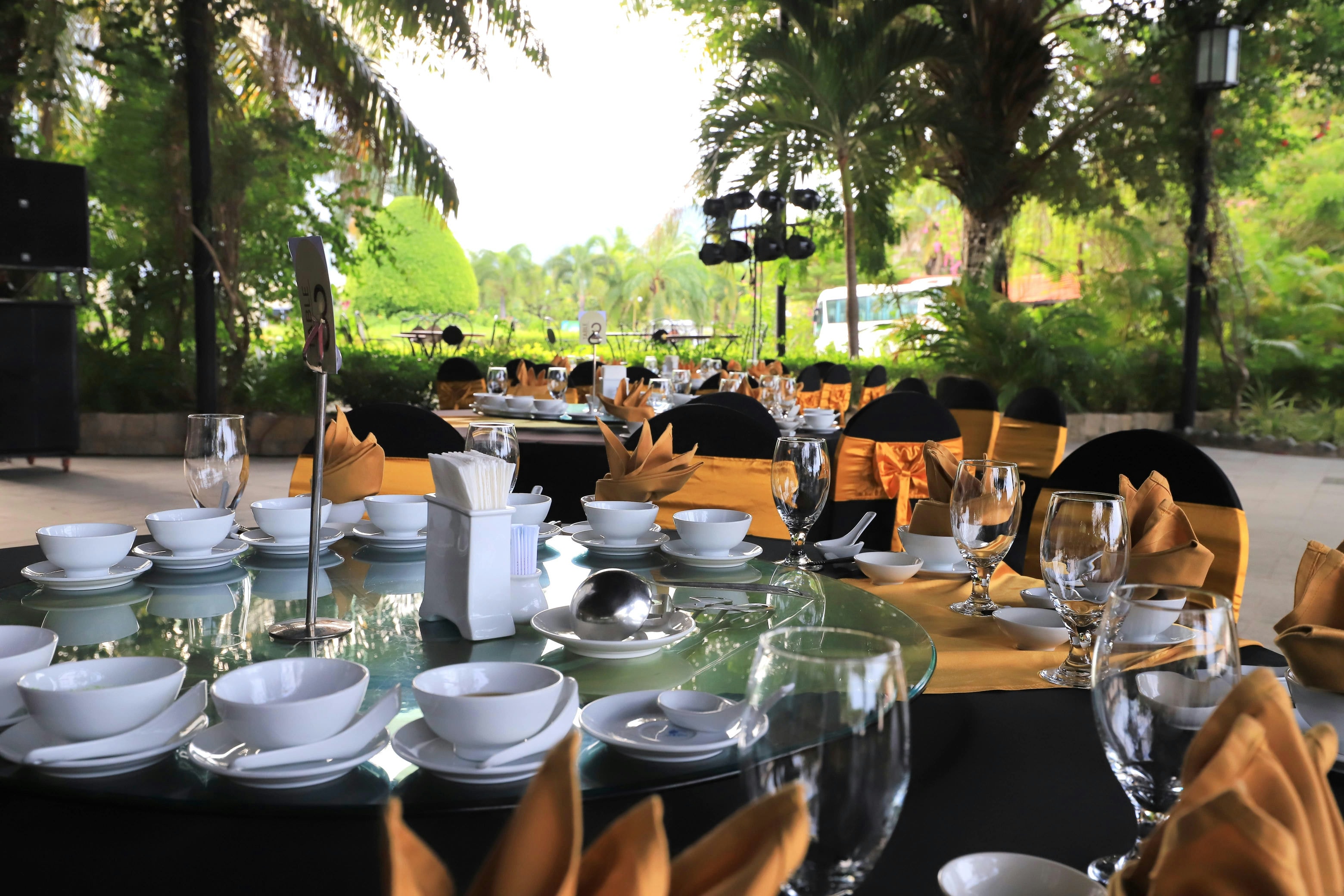 C - House (Bên ngoài)